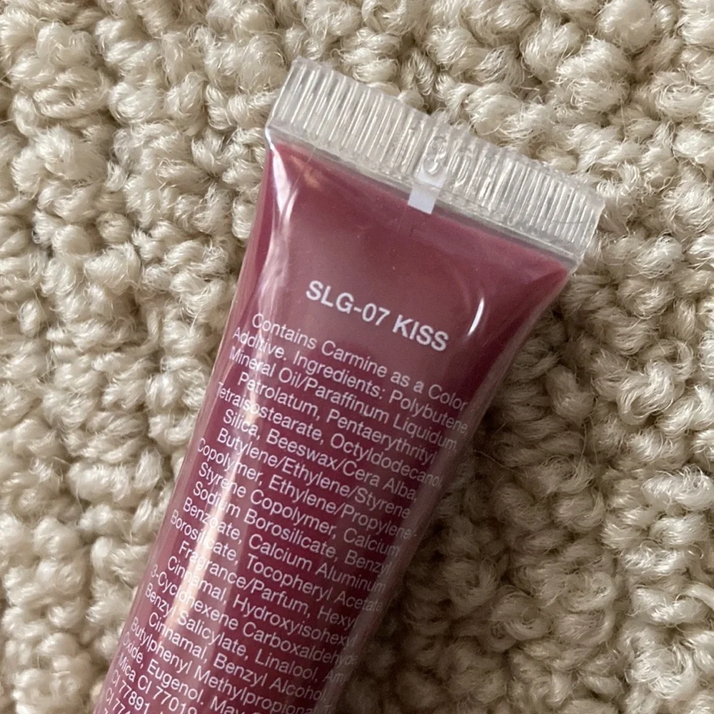 NEW StudioMakeup Lip Gloss SLG-07- Kiss Lipstick Tube Berry Red SEALED